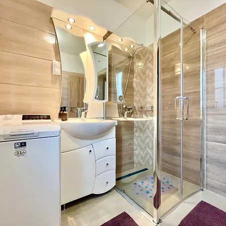 Silver Lux Apartment